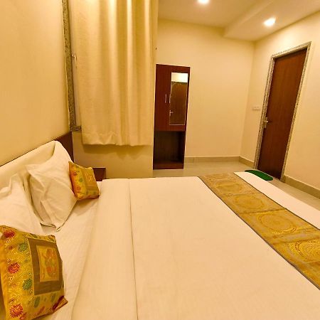 Hotel Veer Palace Near Udaipole Ουνταϊπούρ Εξωτερικό φωτογραφία