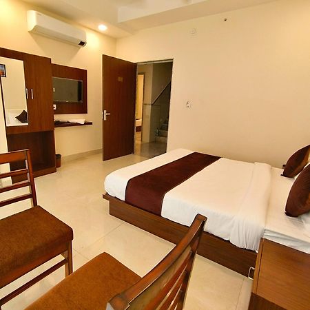 Hotel Veer Palace Near Udaipole Ουνταϊπούρ Εξωτερικό φωτογραφία