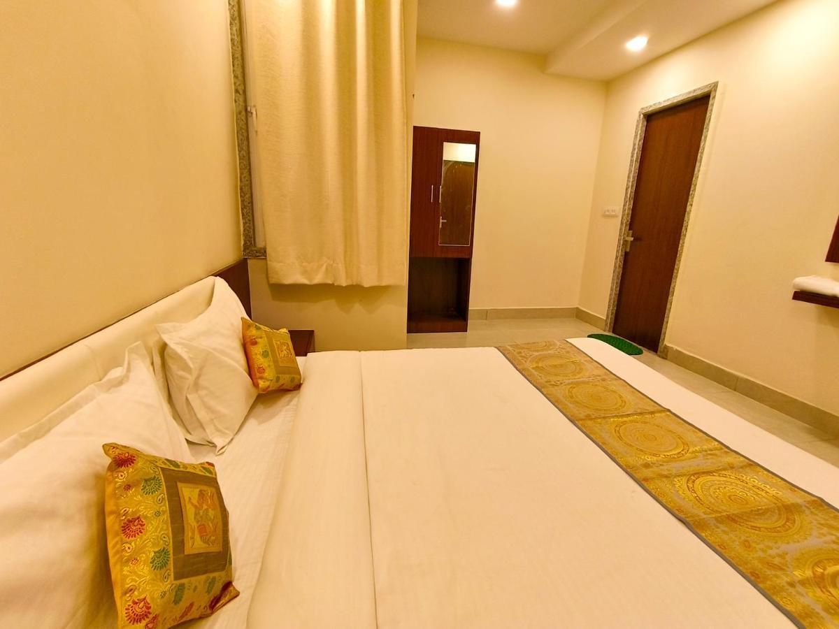 Hotel Veer Palace Near Udaipole Ουνταϊπούρ Εξωτερικό φωτογραφία
