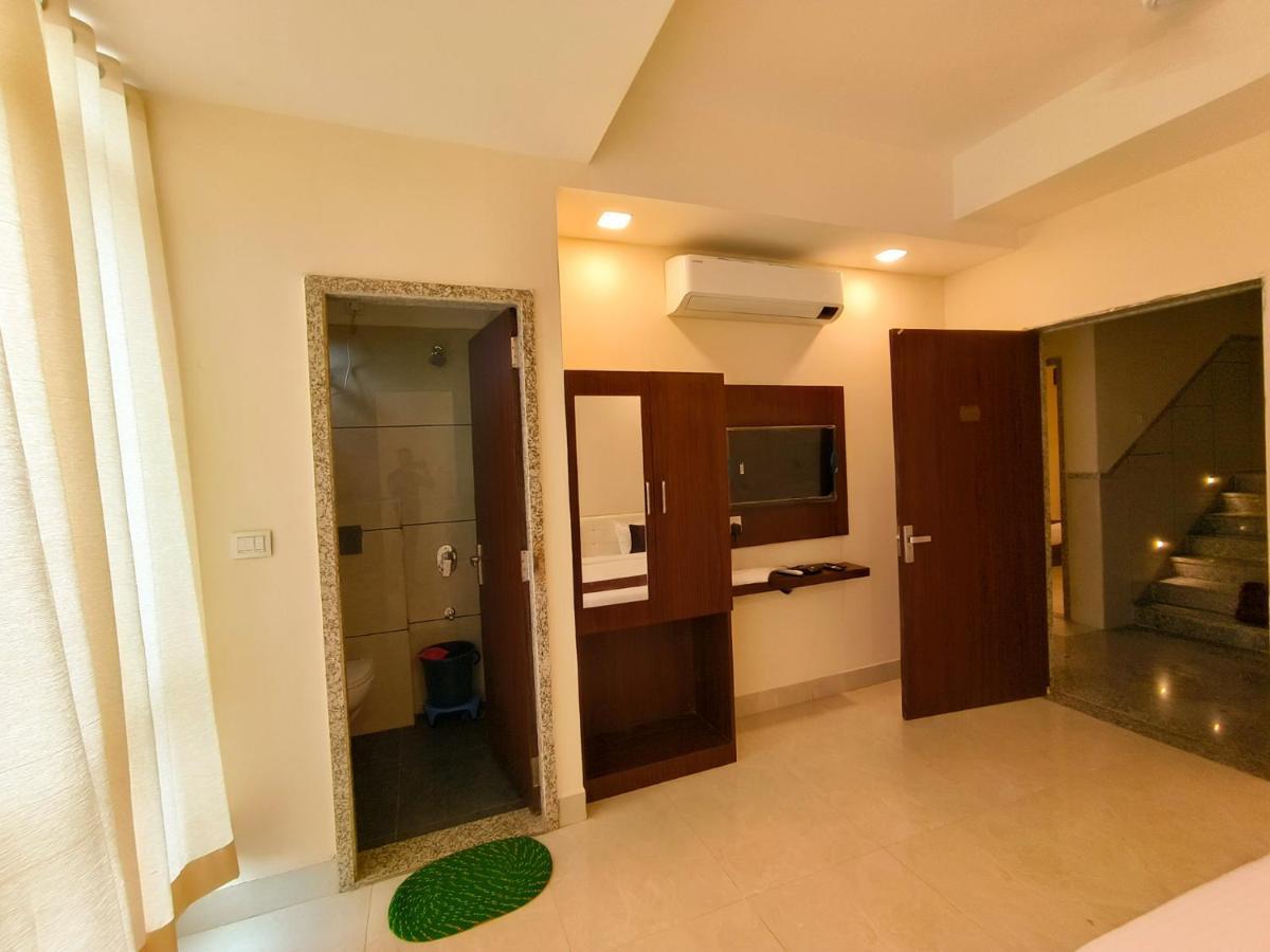 Hotel Veer Palace Near Udaipole Ουνταϊπούρ Εξωτερικό φωτογραφία
