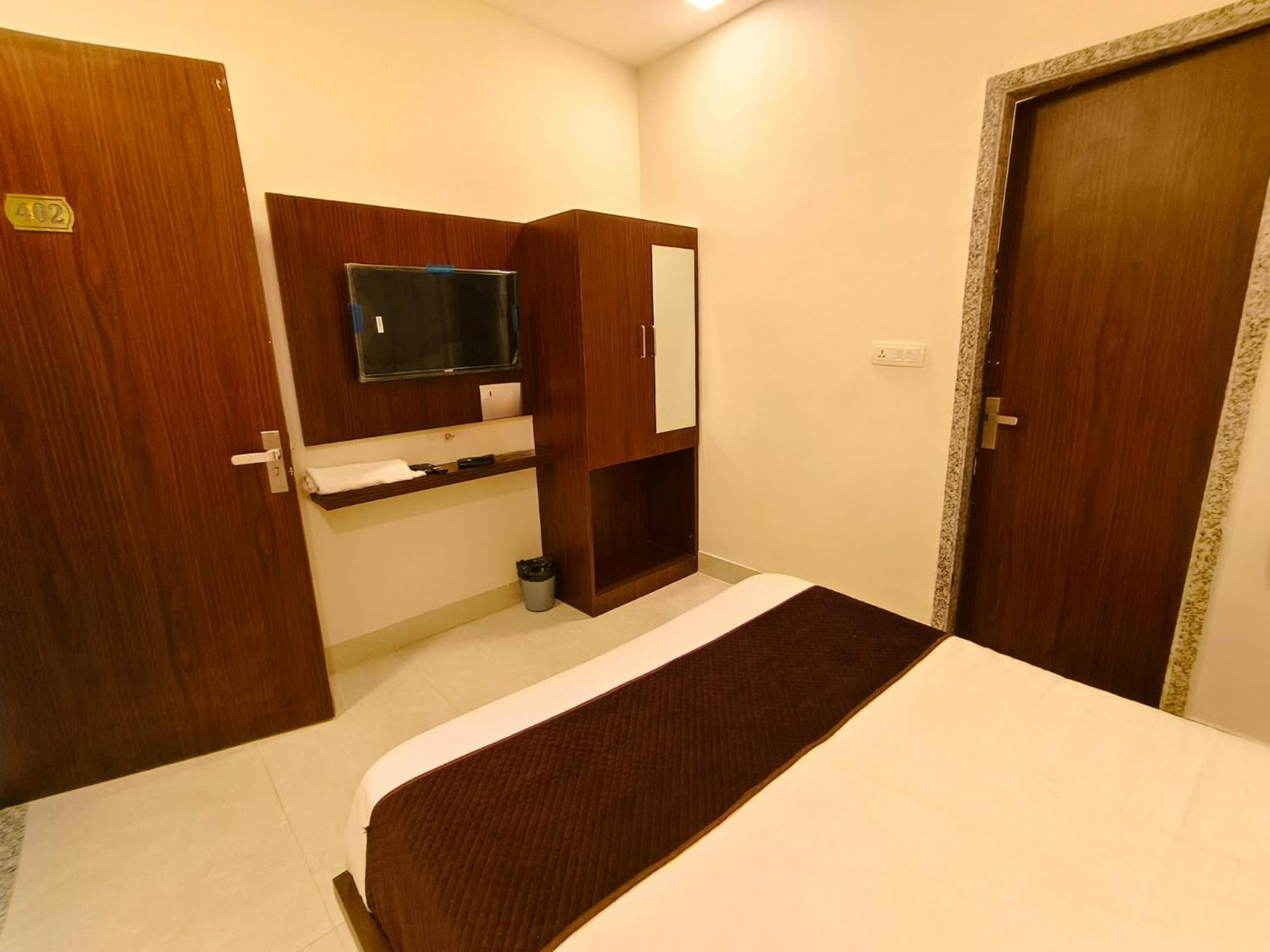Hotel Veer Palace Near Udaipole Ουνταϊπούρ Εξωτερικό φωτογραφία