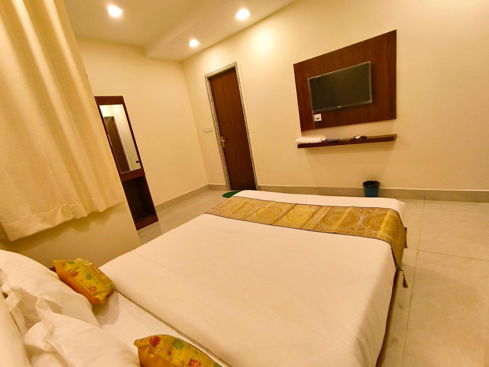 Hotel Veer Palace Near Udaipole Ουνταϊπούρ Εξωτερικό φωτογραφία
