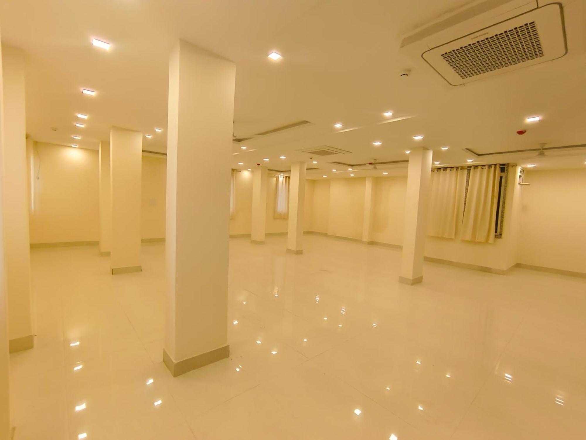 Hotel Veer Palace Near Udaipole Ουνταϊπούρ Εξωτερικό φωτογραφία